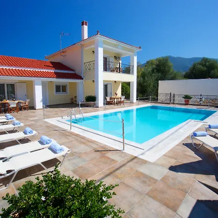 Apartment Diamanto Karavomylos